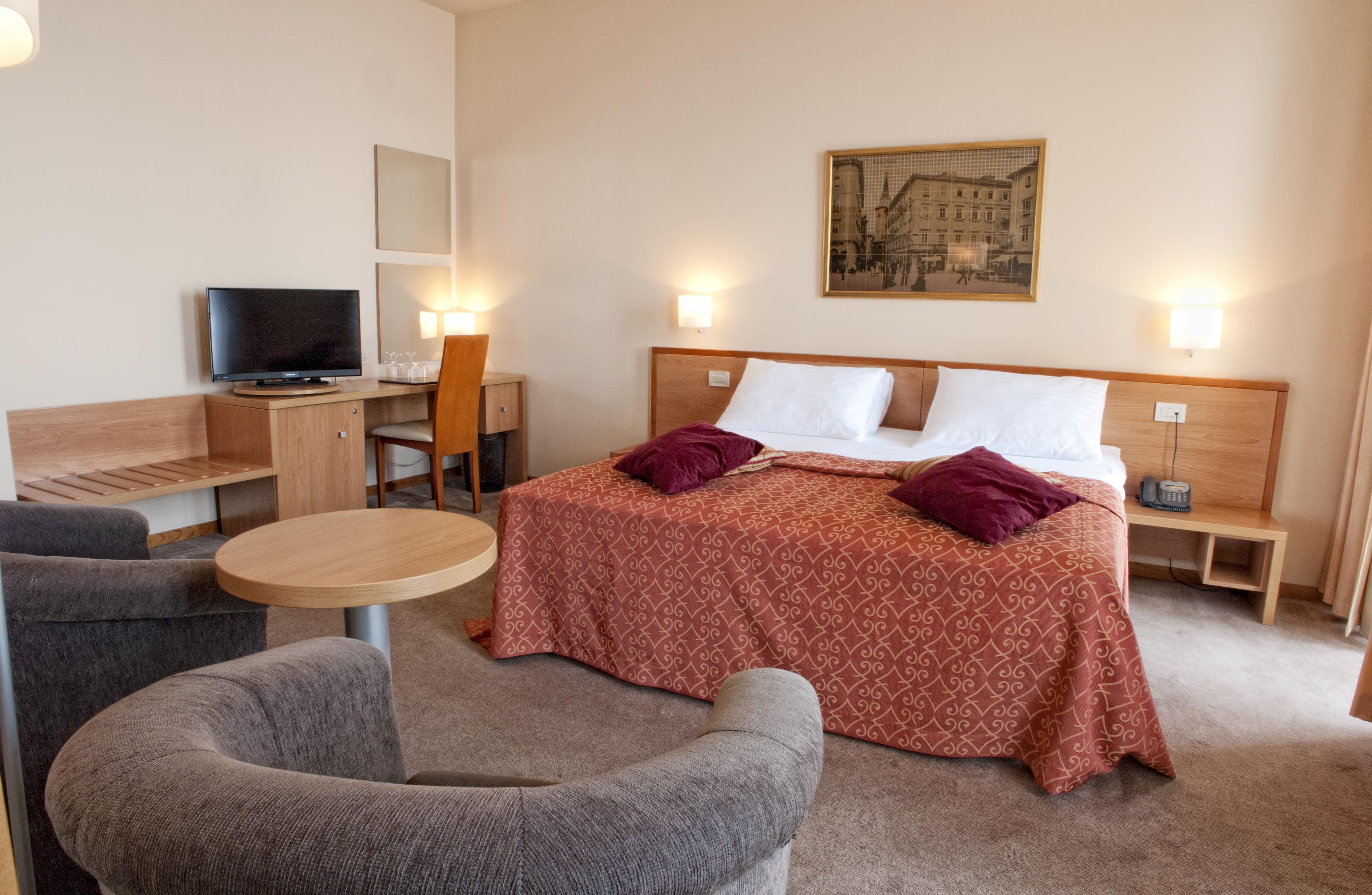 Hotel Jadran Рийека Екстериор снимка