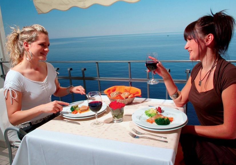 Hotel Jadran Рийека Екстериор снимка