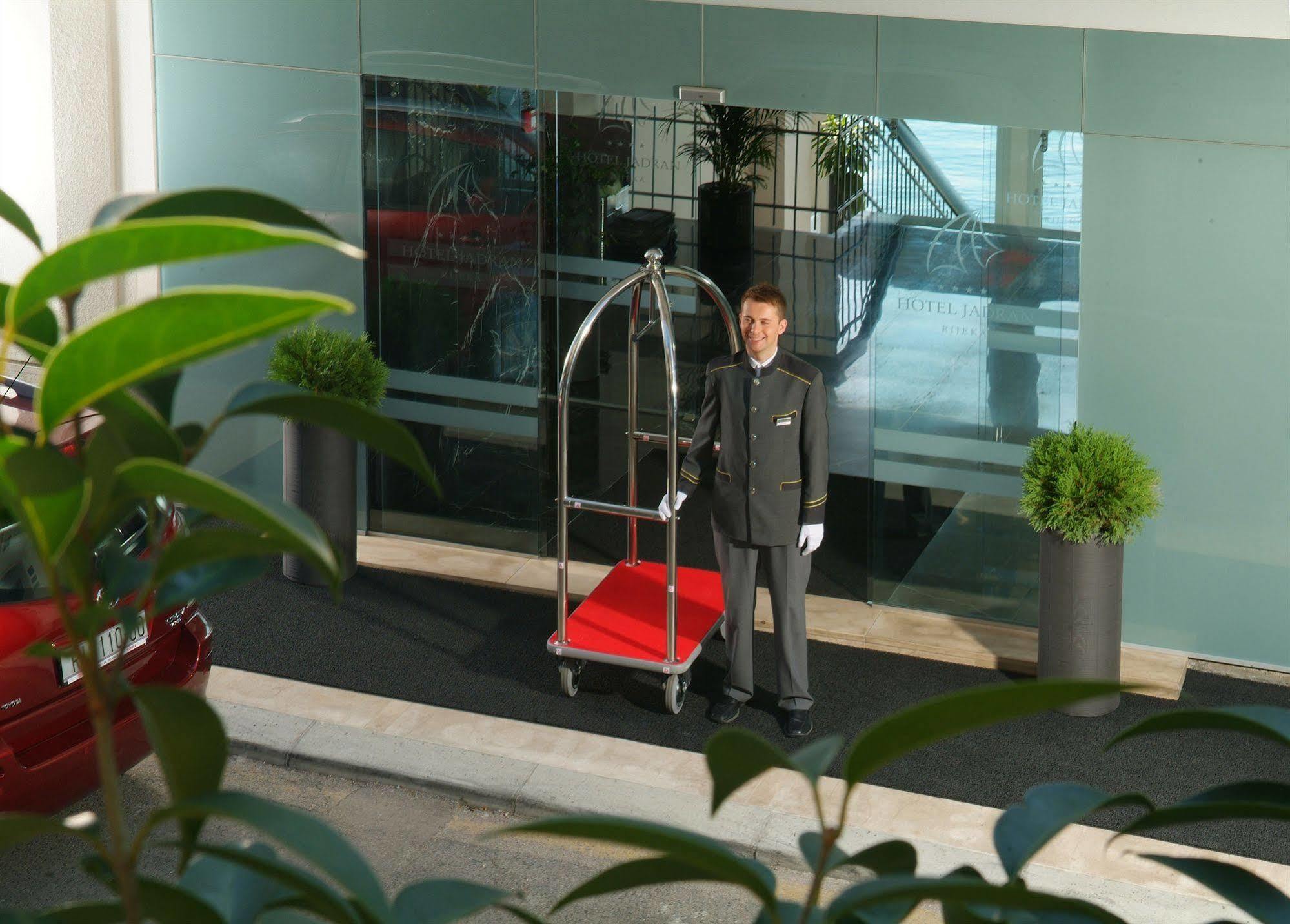 Hotel Jadran Рийека Екстериор снимка