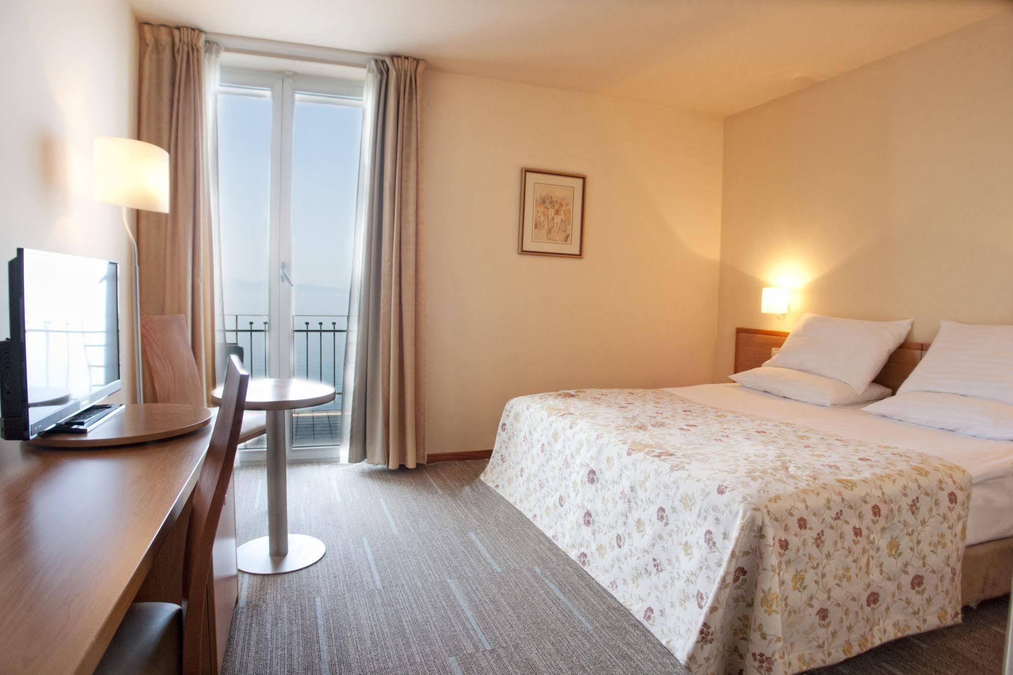 Hotel Jadran Рийека Екстериор снимка