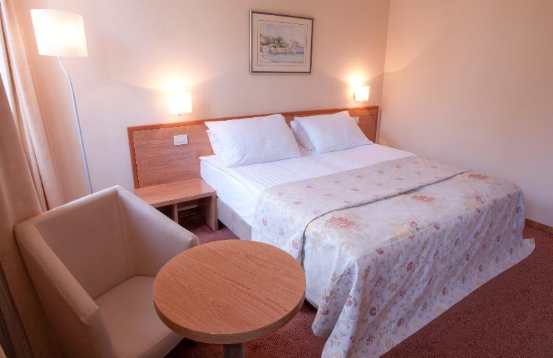 Hotel Jadran Рийека Екстериор снимка